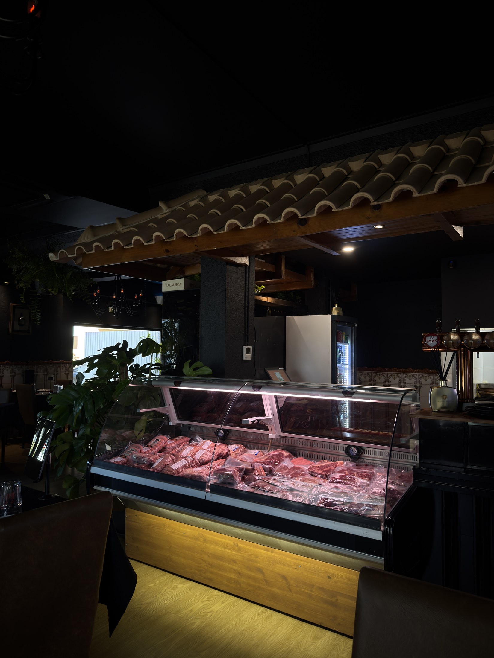 Vitrine de carnes do Brasa Negra